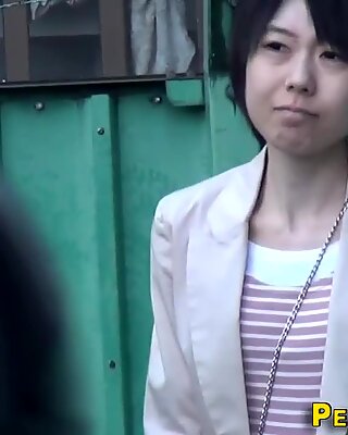 Elegant Japansk Babes tisse og bli spionert på