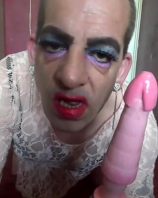 Transvestism Bi-Sexuell Mark Wright Insert A Hemmagjord Kuk i hans Arss Wishing Det var en riktig Kuk Creaming inuti honom när han skjuter sin egen utlösning på golvet