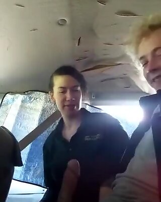AMATØR par fucking i bilen