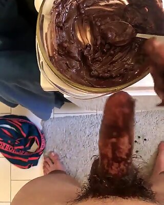 Кита прекривена чоколадом