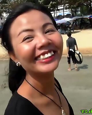 Sexet Thai Sild Udvalgt op på Strand og Fucked Første Personer Synsvinkel