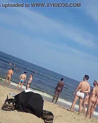 Голые пляж ребята