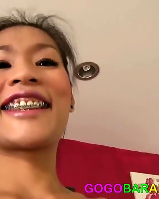 Swank thai slut audisi untuk pekerjaan seks