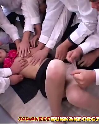 Japansk Lærer forringet Sæd dekket av elevene sine