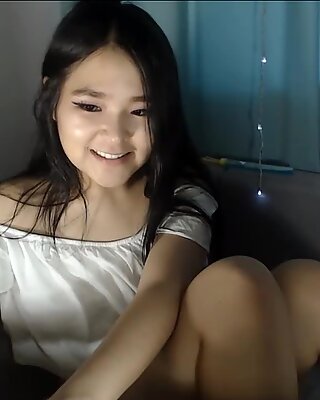Gira Asiático Novinhas Inserir dedos a Orgasmo em Webcam - Novinhas Doce