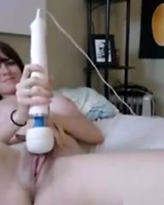 Gordas Caño Morena se masturba en la webcam