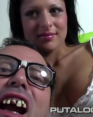 Puta locura sexy tchèques fille aux gros seins baisée par torbe