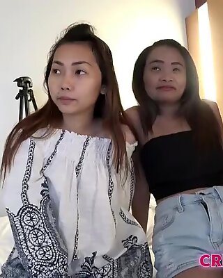 体内射精3p与两个性感的泰国人女孩